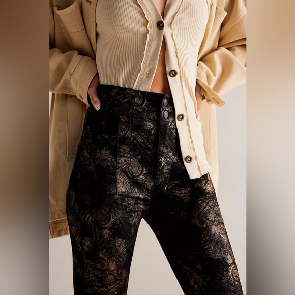 NWT Free people We The Free Black and Gold Jayde Printed Metallic Flare Jeans - Picture 5 of 15